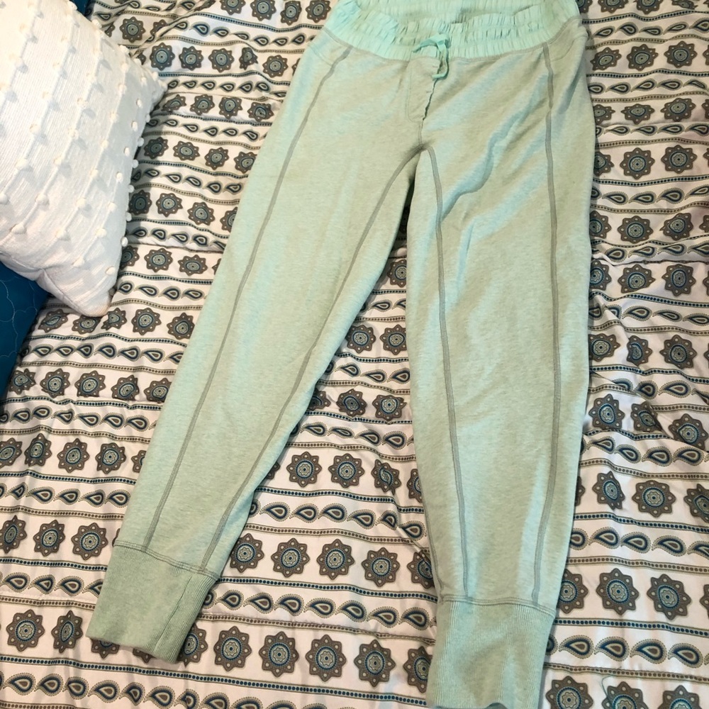 Lululemon sweats